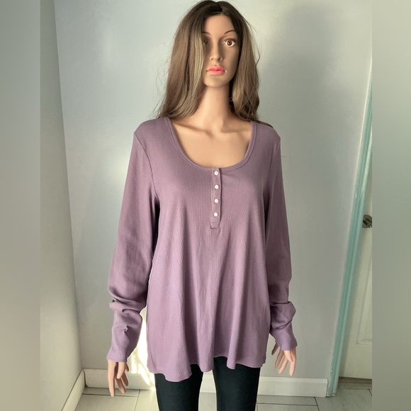 GAP Lavender Long Sleeve Women's Tee - Picture 3 of 10